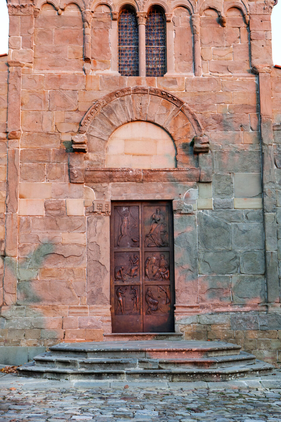 Pieve di San Gennaro, porta